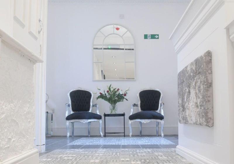 בית מלון כפרי Bexley Village