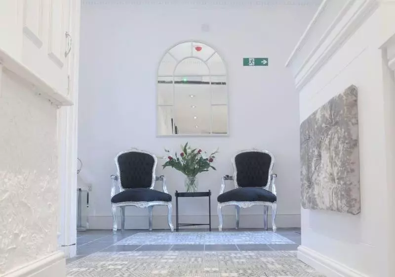 Hotelli Bexley Village