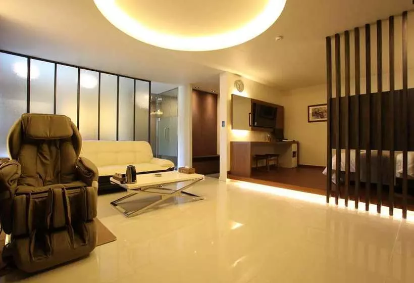 Motelli Drive In  Tiamo