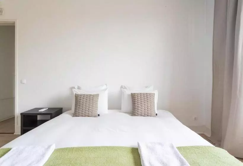 Majatalo Castilho Residence