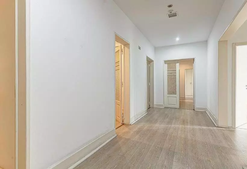 Majatalo Castilho Residence