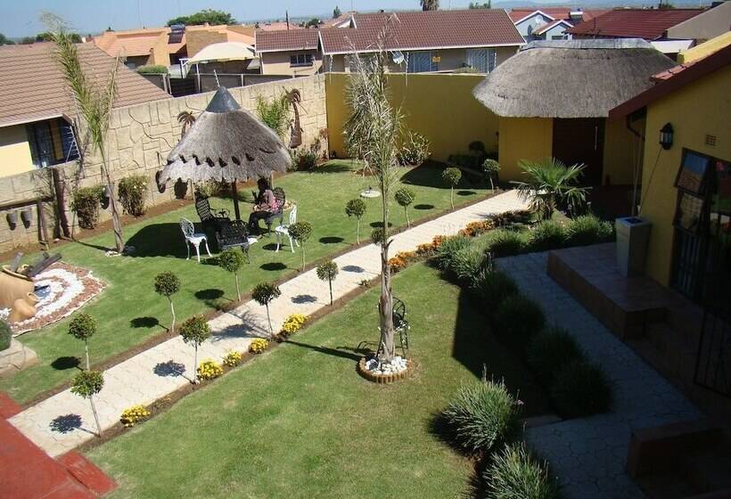 Пансион Ga Dikobo Guest House