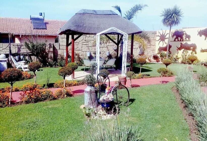 Пансион Ga Dikobo Guest House