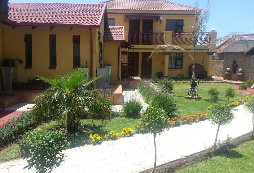 Пансион Ga Dikobo Guest House