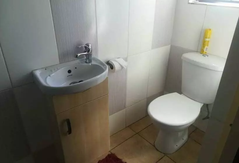 Majatalo Ga Dikobo Guest House