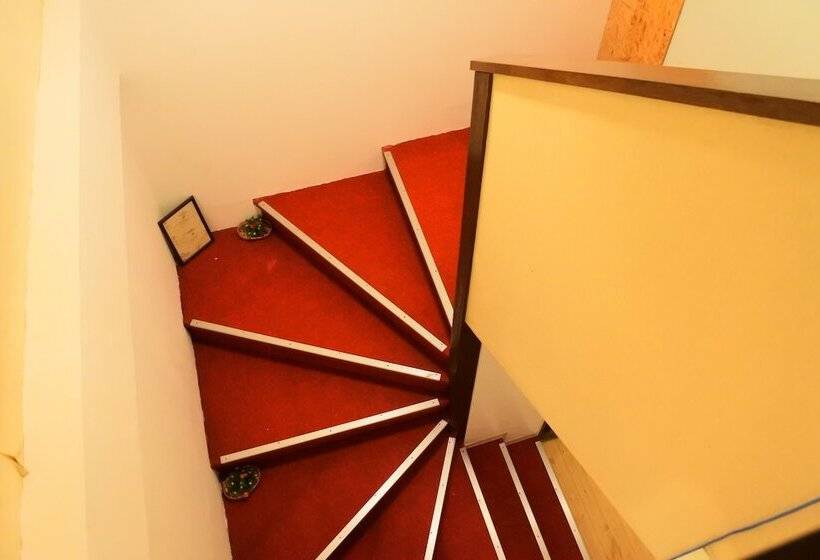 بنسيون Retro Boy Coffee