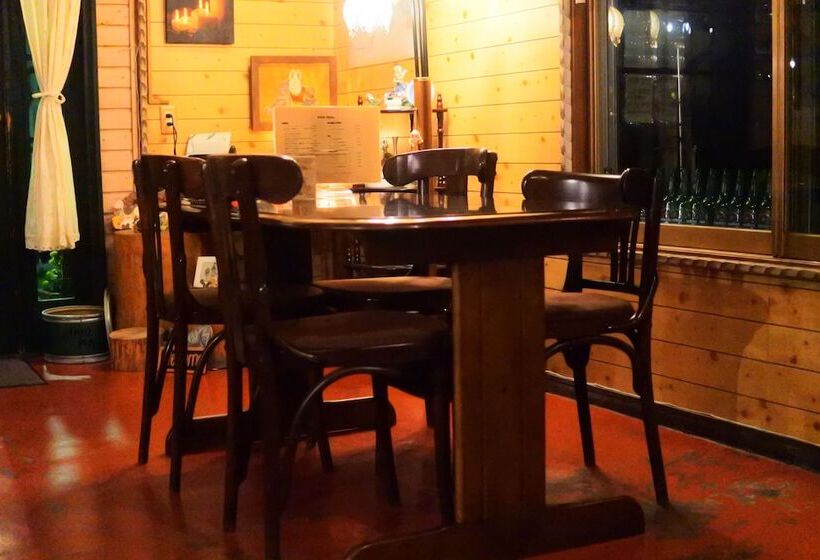 بنسيون Retro Boy Coffee