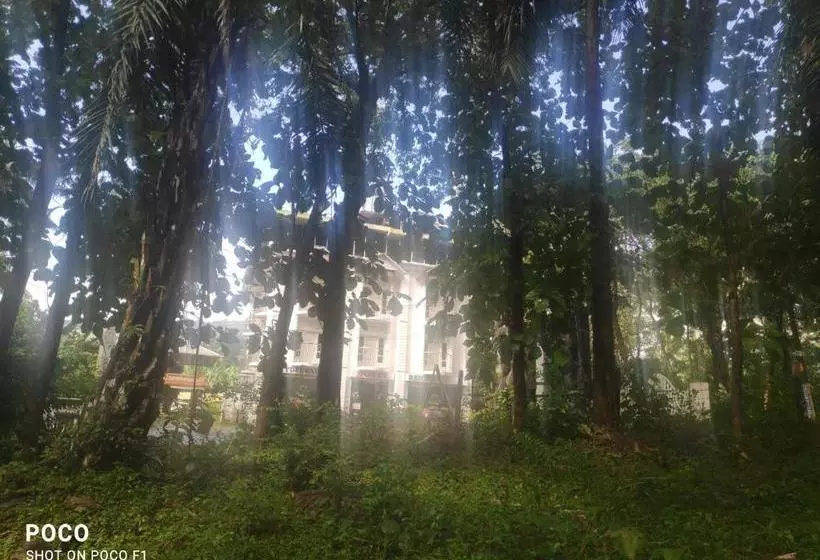 Greenland Resort Athirappilly