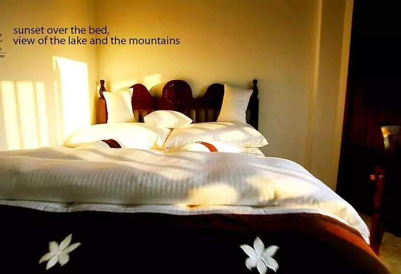 Lomakeskus Castle Palace Kandy