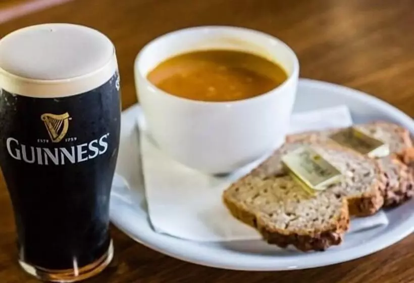 The Beach, Days Bar And B&b