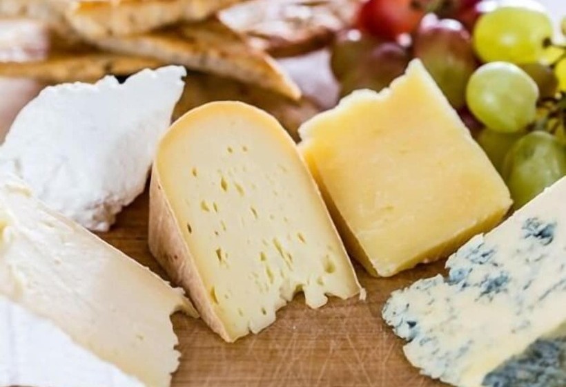 The Beach, Days Bar And B&b