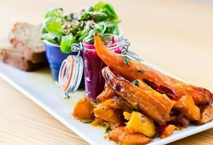 The Beach, Days Bar And B&b