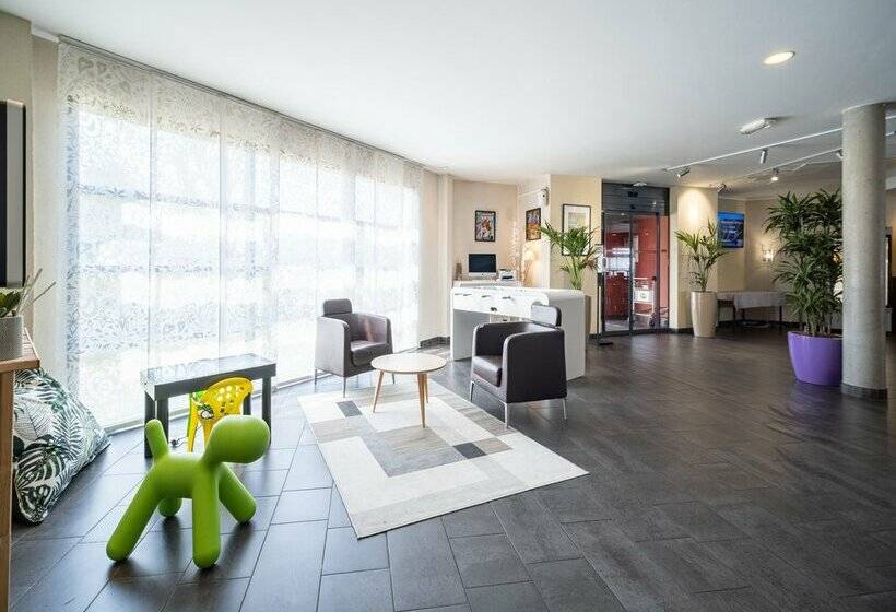 B&B Hotel Calais Terminal Cité de l'Europe 4 étoiles