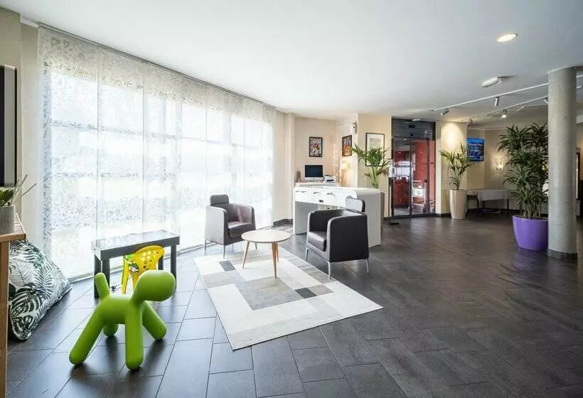 B&B Hotel Calais Terminal Cité de l'Europe 4 étoiles