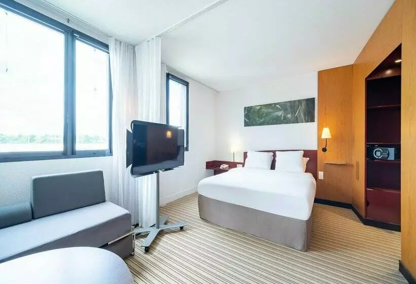 B&B Hotel Calais Terminal Cité de l'Europe 4 étoiles