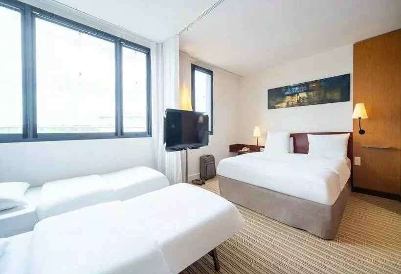 B&B Hotel Calais Terminal Cité de l'Europe 4 étoiles