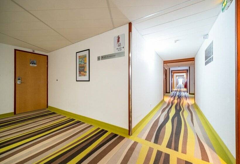 B&B Hotel Calais Terminal Cité de l'Europe 4 étoiles