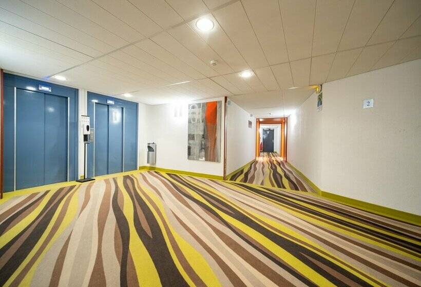 B&B Hotel Calais Terminal Cité de l'Europe 4 étoiles