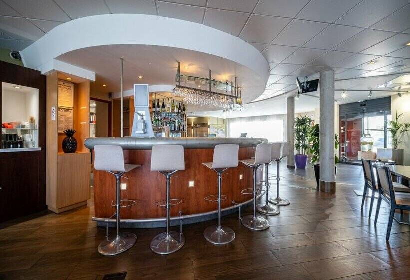 B&B Hotel Calais Terminal Cité de l'Europe 4 étoiles