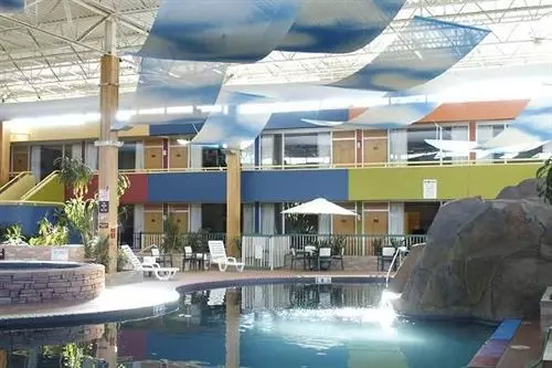 Boulder Outlook Hotel & Suites