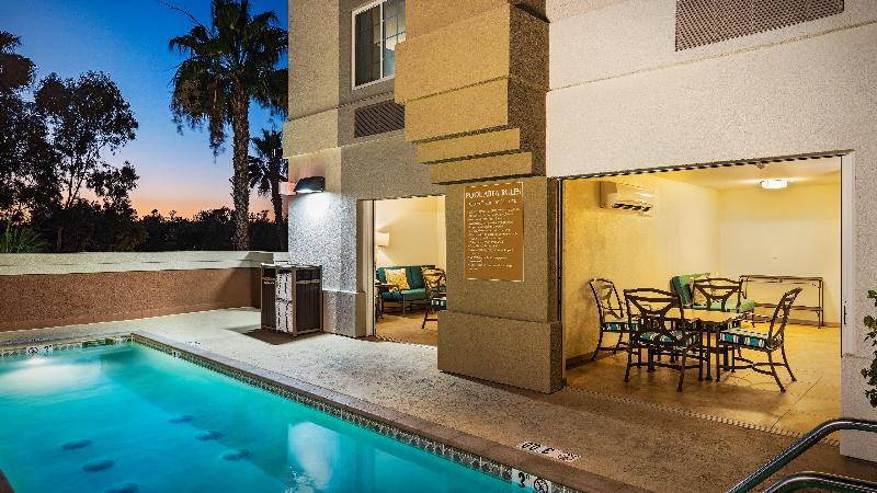 Candlewood Suites Anaheim Resort Area, An Ihg