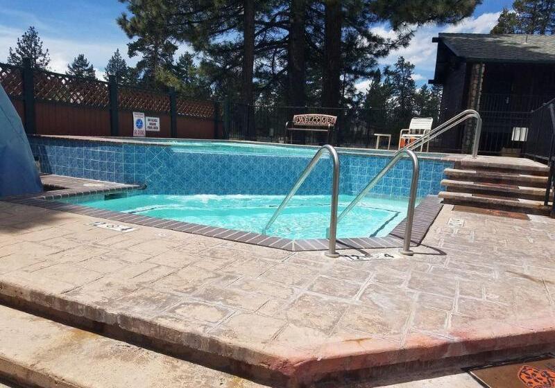 فندق 3 Peaks Resort & Beach Club