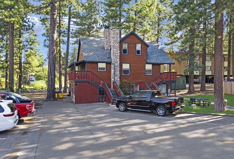 فندق 3 Peaks Resort & Beach Club