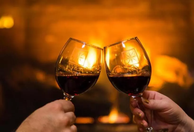 Отель Avila Village Inn