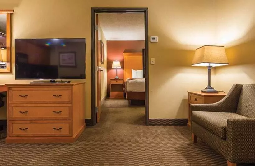 Best Western Plus Deer Park Hotel And Suites