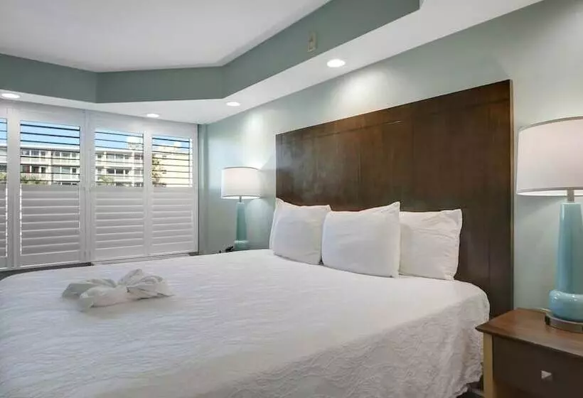 Hotel Boardwalk Inn And Suites