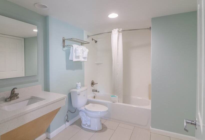 Otel Boardwalk Inn And Suites