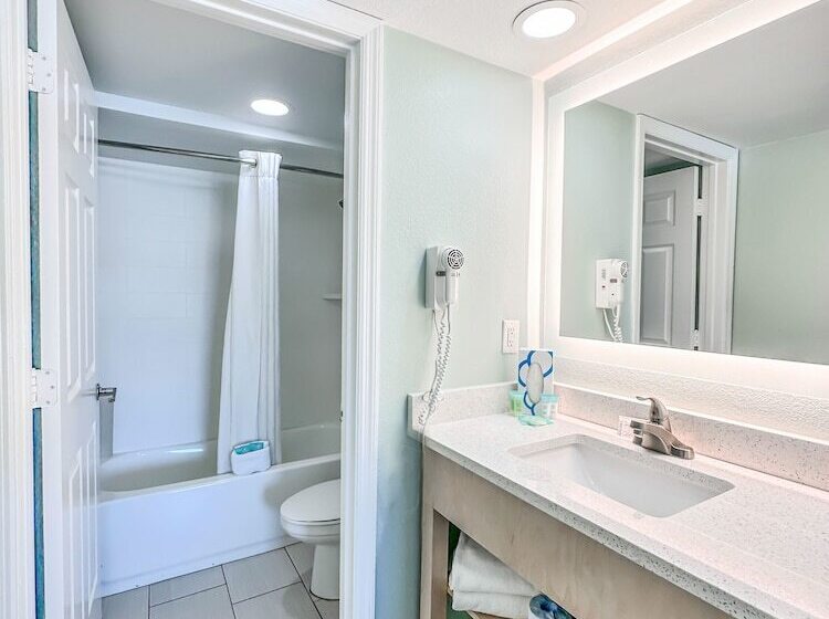 Otel Boardwalk Inn And Suites