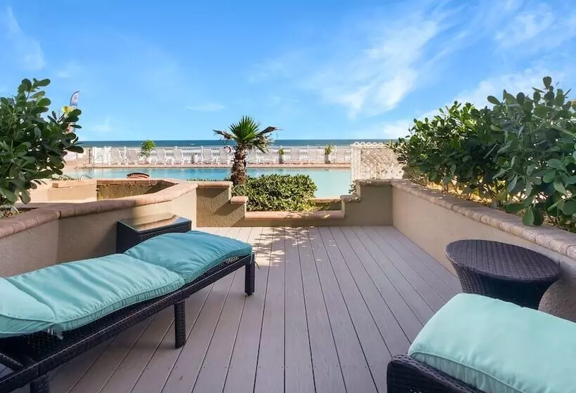 Hotel Boardwalk Inn And Suites