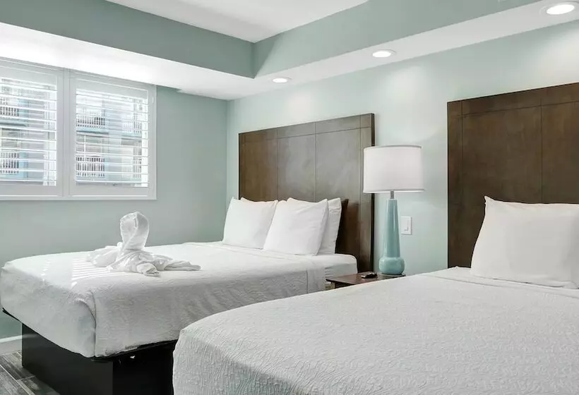 Hotel Boardwalk Inn And Suites