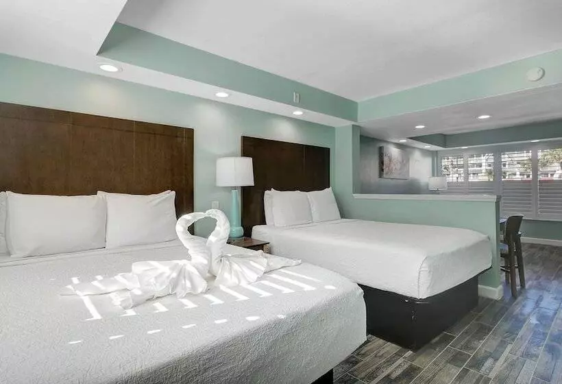 Hotel Boardwalk Inn And Suites