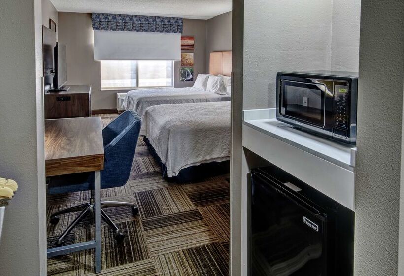 호텔 Hampton Inn Latrobe