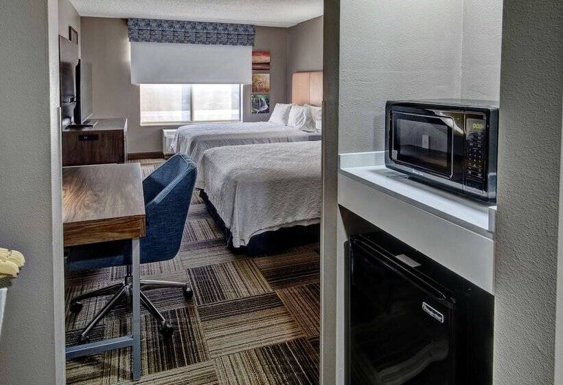 호텔 Hampton Inn Latrobe