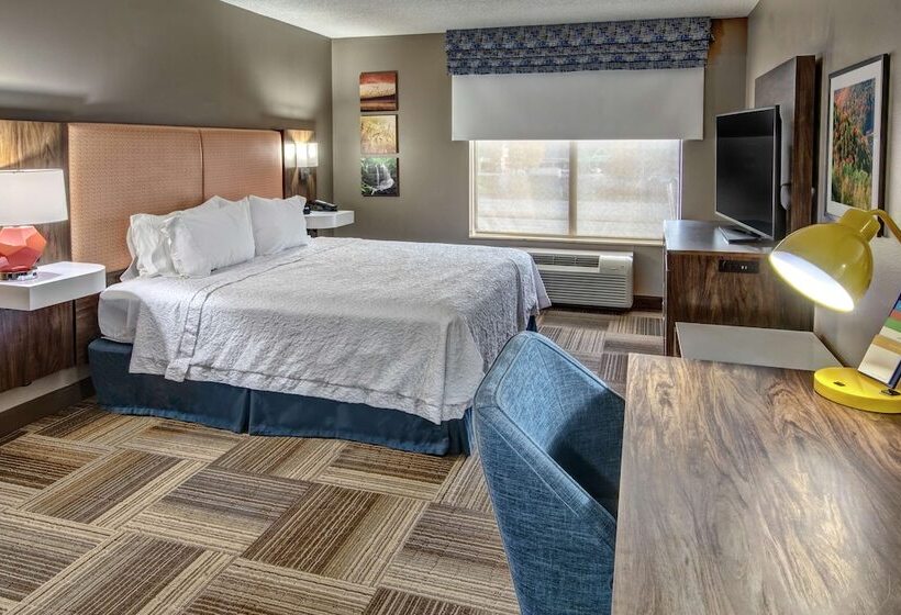 호텔 Hampton Inn Latrobe