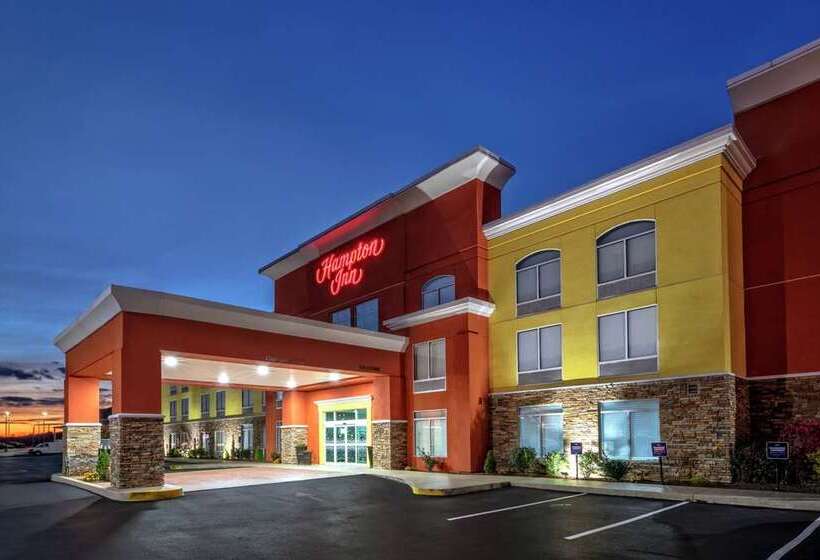 호텔 Hampton Inn Latrobe