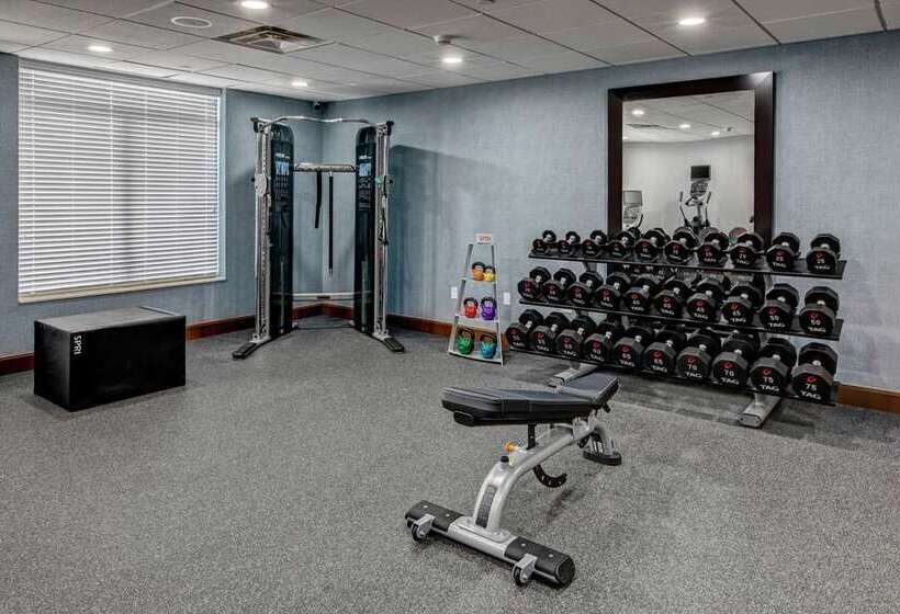 호텔 Hampton Inn Latrobe