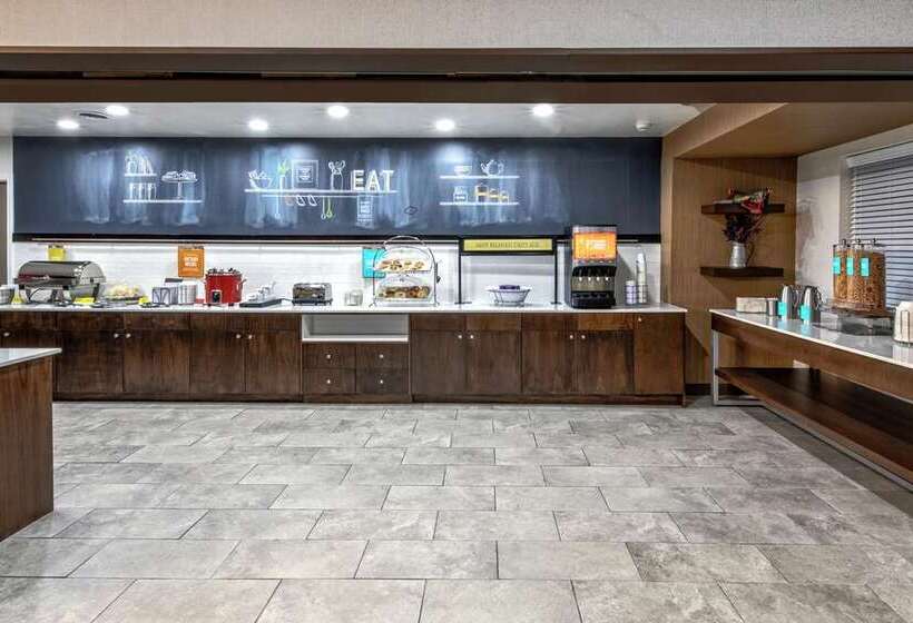 호텔 Hampton Inn Latrobe