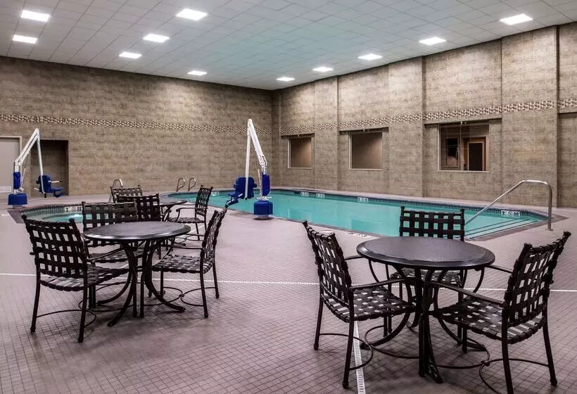 Отель Hilton Garden Inn Bend