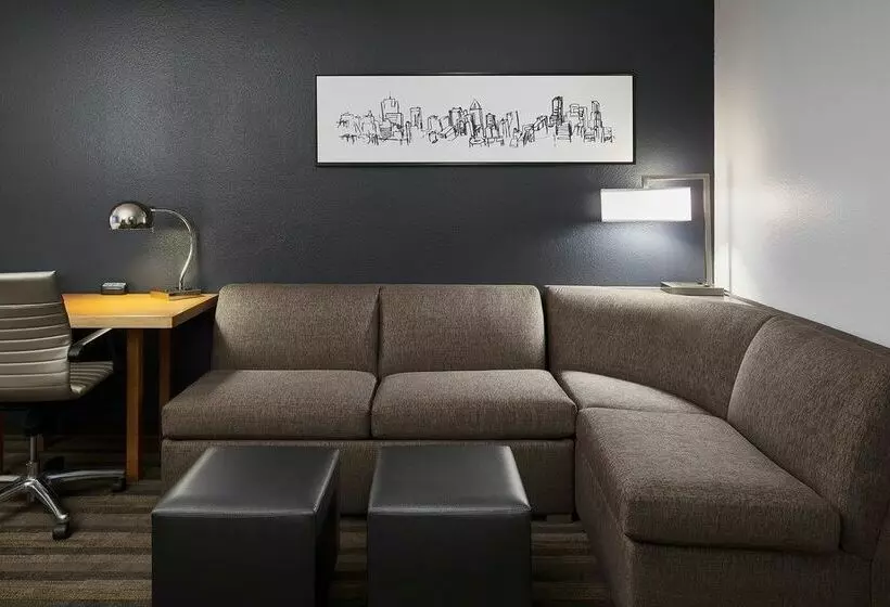 Hotel Austin Arboretum