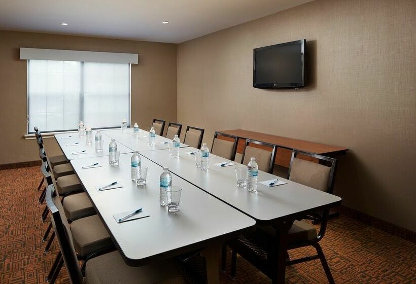 هتل Austin Arboretum