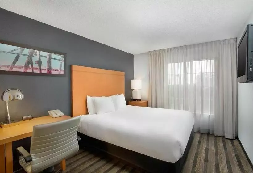 Hotel Austin Arboretum