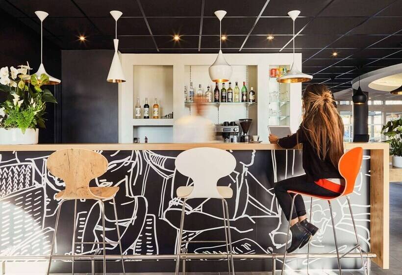 هتل Ibis La Ciotat