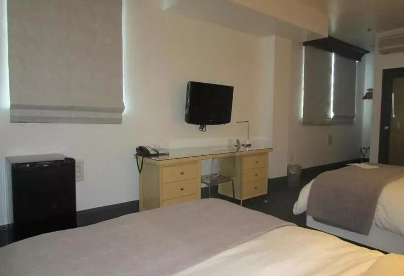 ホテル La Pensione