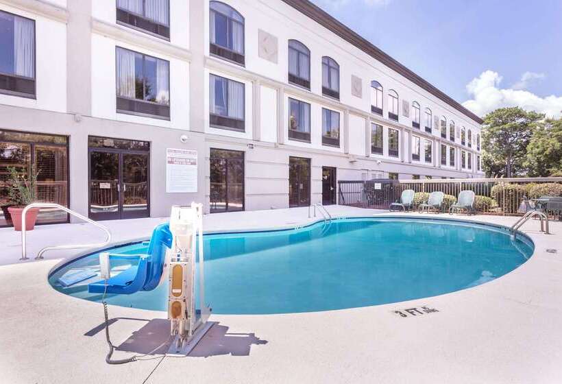 هتل La Quinta Inn & Suites By Wyndham Albany Ga