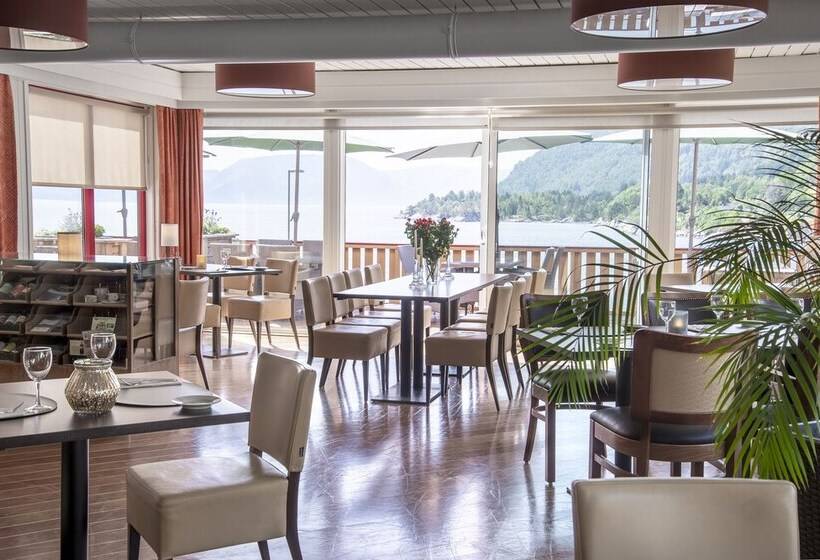 Lavik Fjord Hotel & Apartments