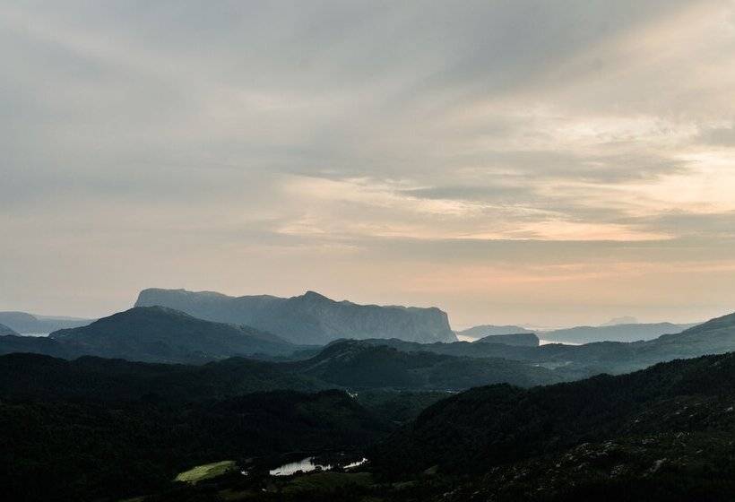 Lavik Fjord Hotel & Apartments